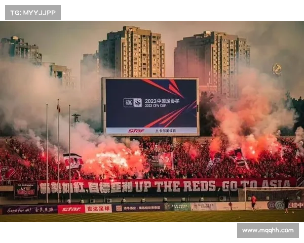 成都蓉城陷入舆论漩涡 多事之夏引发球迷热议与关注